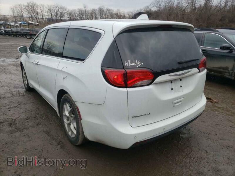 2019 Chrysler PACIFICA (VIN 2C4RC1FG3KR604577) — photo 3 of 10