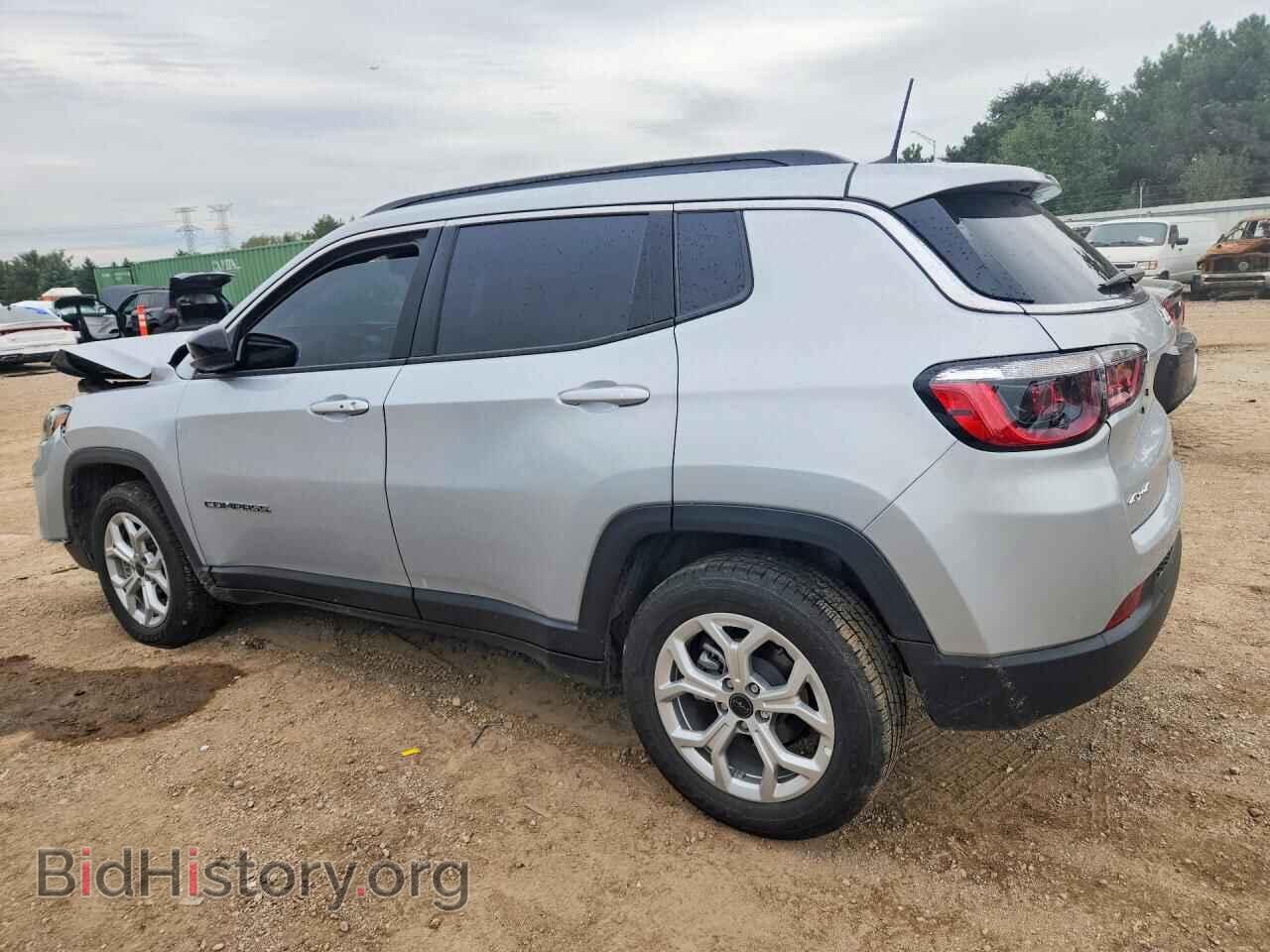 2025 Jeep COMPASS (VIN 3C4NJDBN8ST501856) — photo 2 of 14