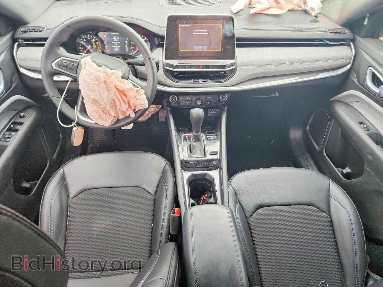 2025 Jeep COMPASS (VIN 3C4NJDBN8ST501856) — photo 8 of 14