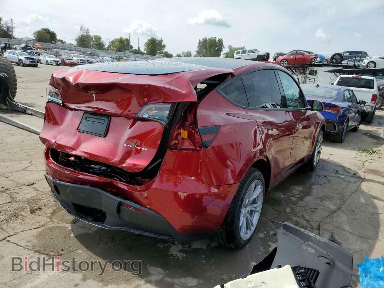 2024 TESLA MODEL Y - VIN: 7SAYGDEE8RA254872 - Фото 3