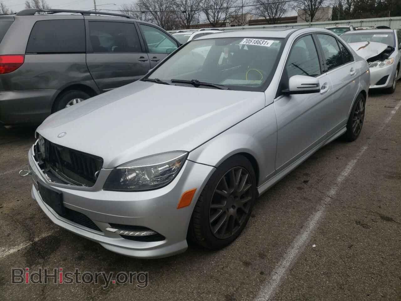 2011 MERCEDES-BENZ C-CLASS - VIN: WDDGF8BB6BR165789 - Фото 2
