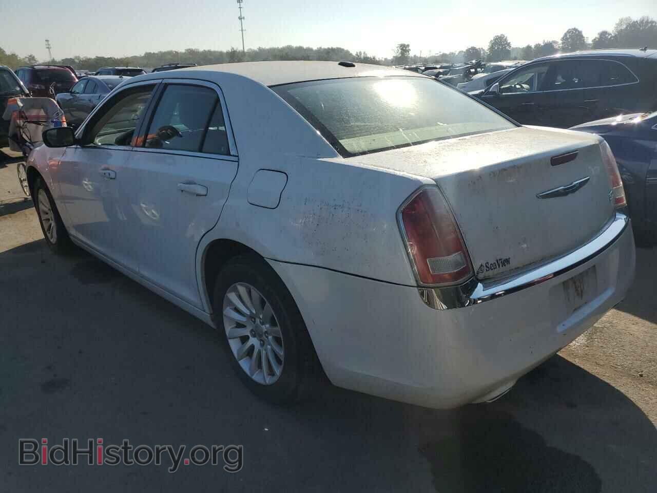 2011 CHRYSLER 300 - VIN: 2C3CA4CG9BH529850 - Фото 2