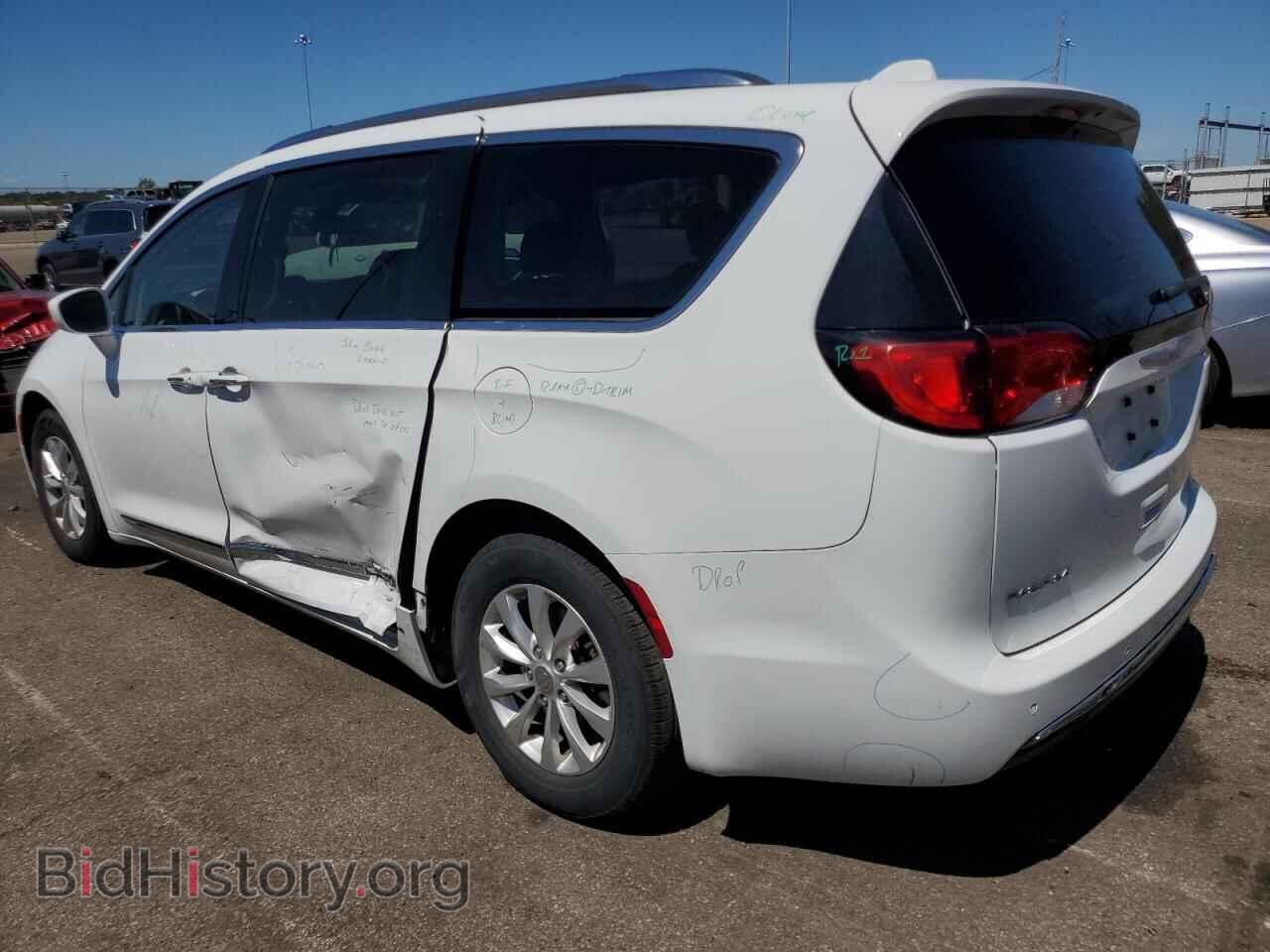 2019 CHRYSLER PACIFICA - VIN: 2C4RC1BG4KR698295 - Фото 2
