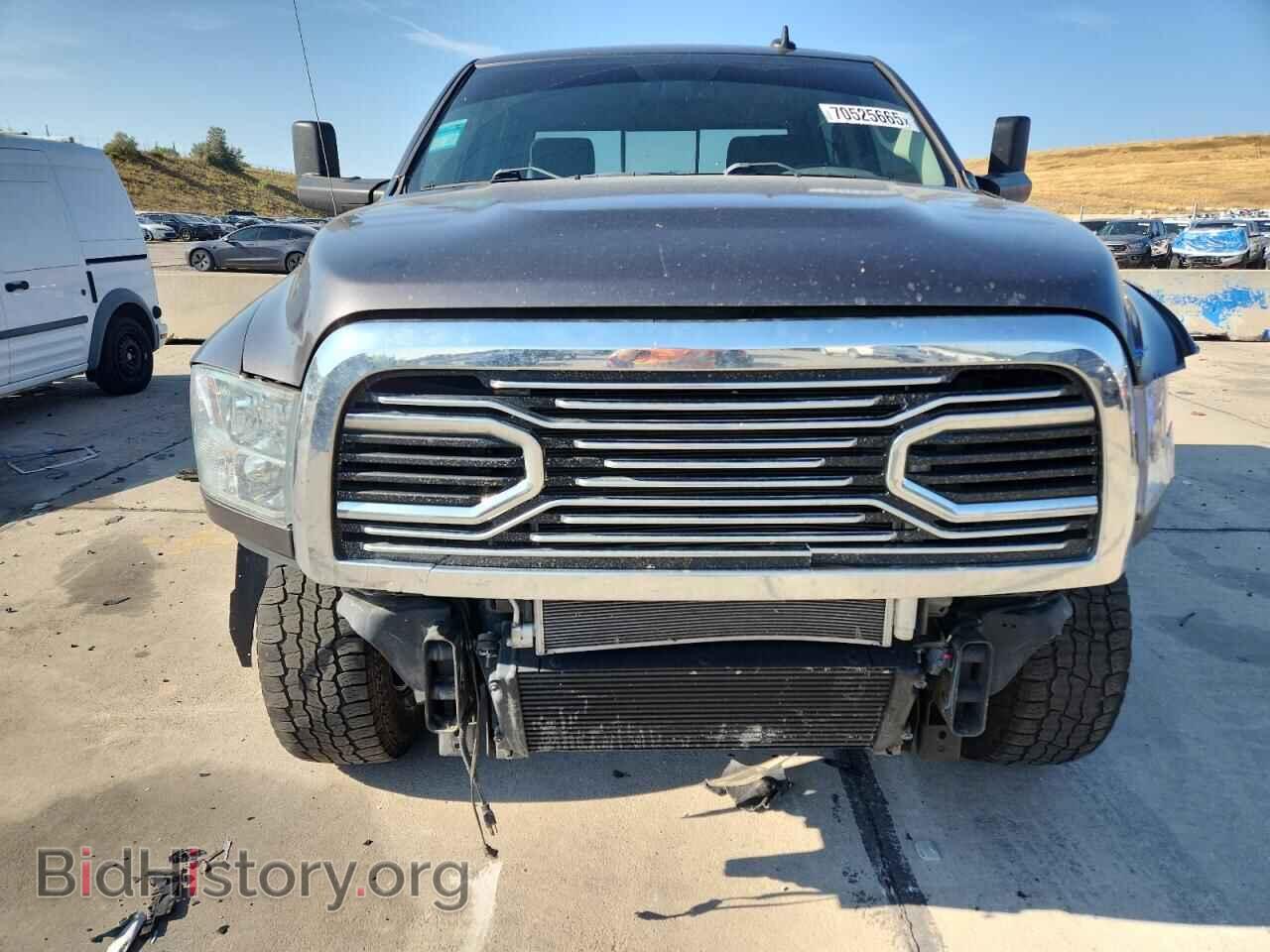 2018 RAM All Models - VIN: 3C6UR5JL9JG336344 - Photo 5