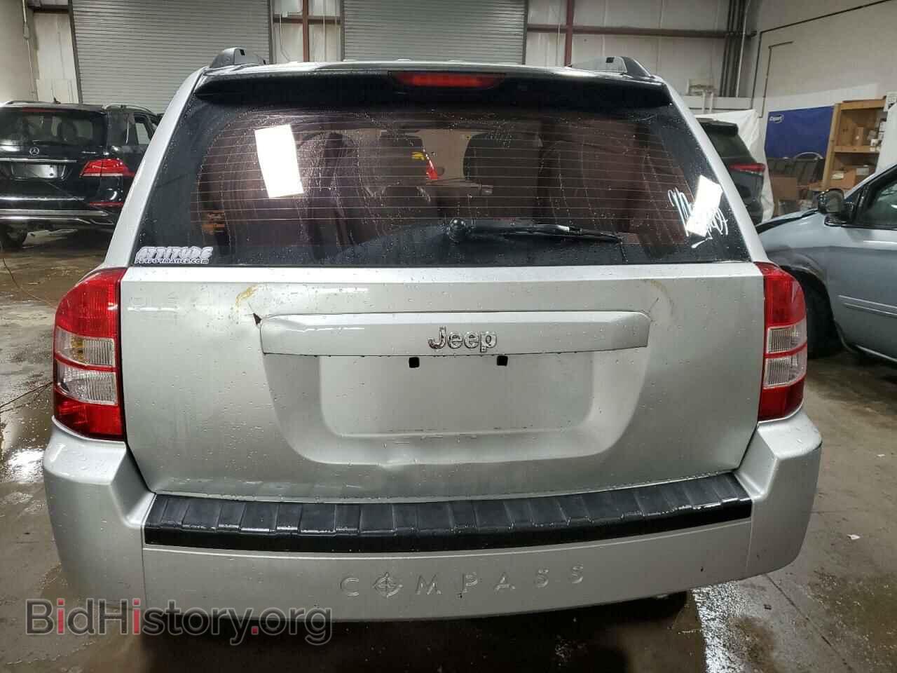 2010 JEEP COMPASS - VIN: 1J4NT4FB2AD642432 - Photo 6