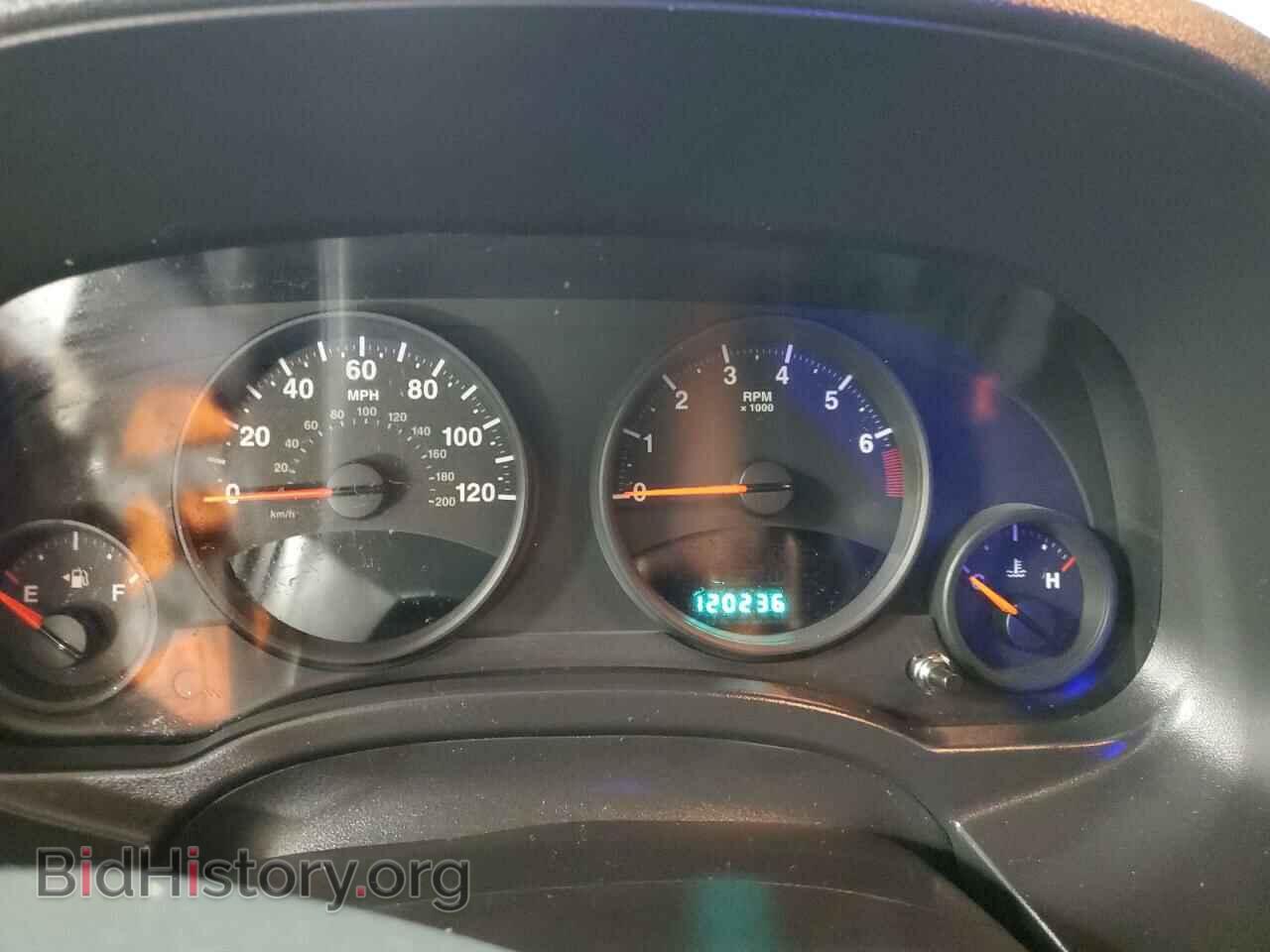 2010 JEEP COMPASS - VIN: 1J4NT4FB2AD642432 - Photo 9