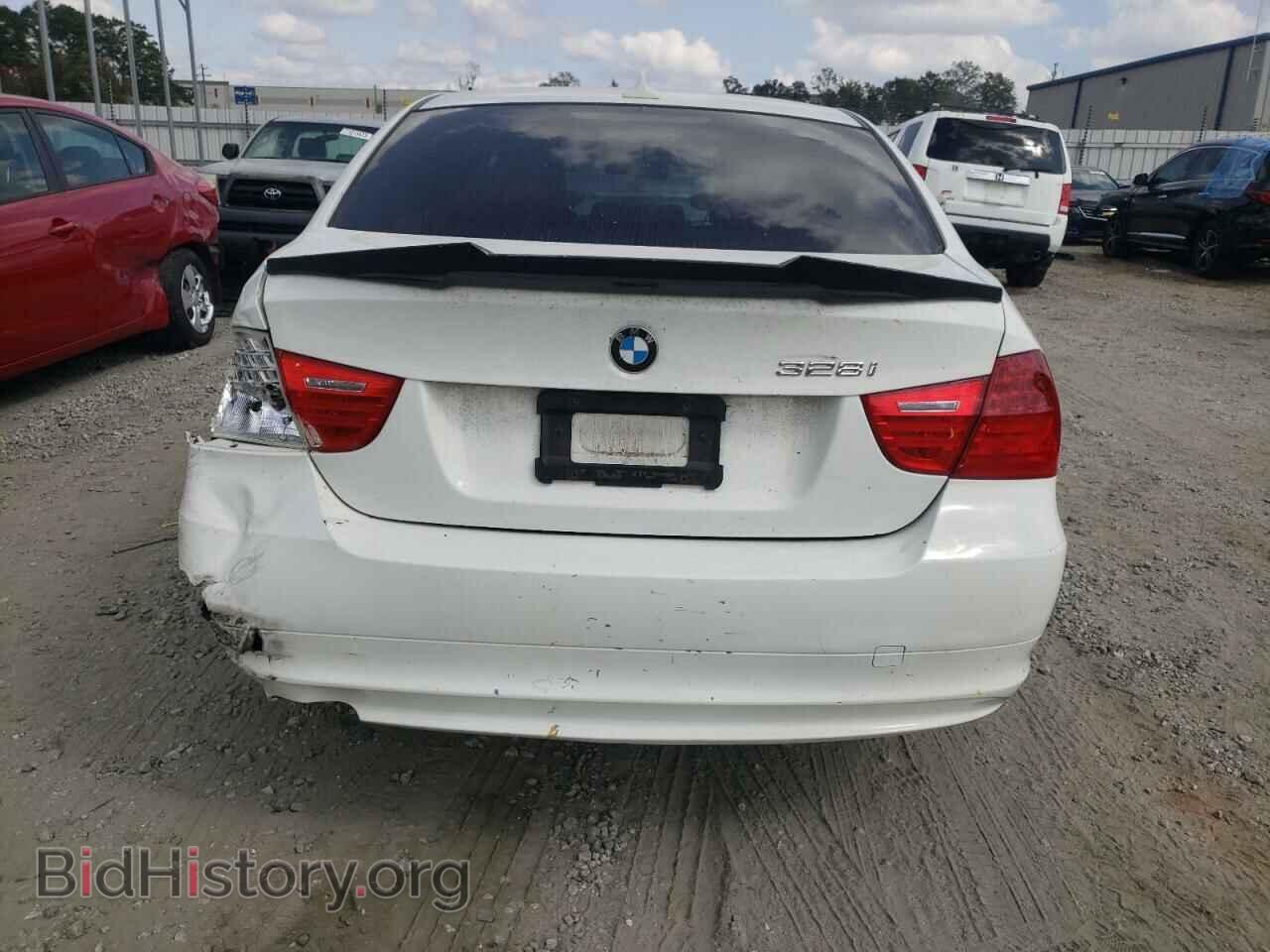 2011 BMW 3 SERIES - VIN: WBAPH7C58BE852879 - Фото 6