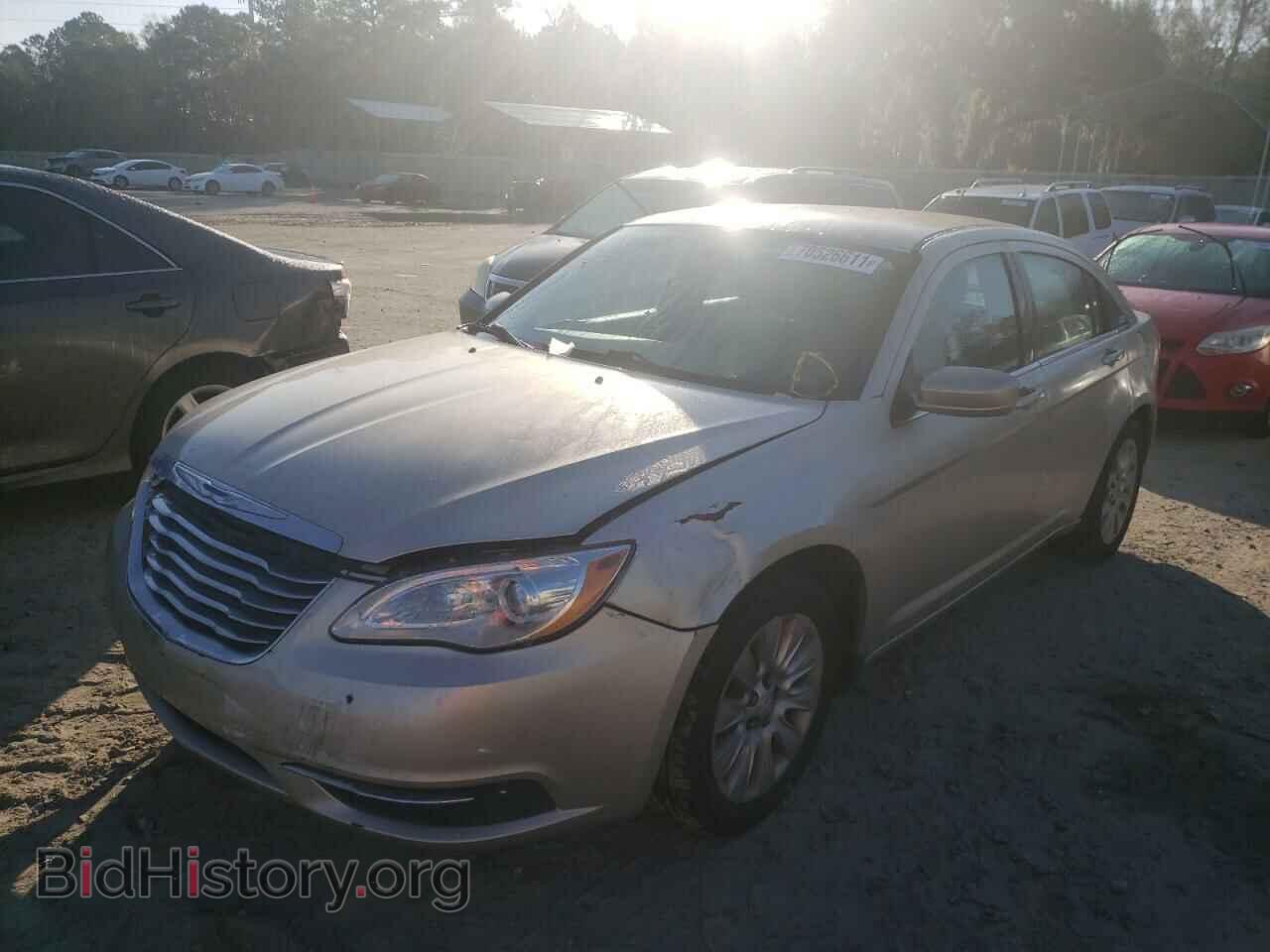 2014 CHRYSLER 200 - VIN: 1C3CCBAB7EN210223 - Фото 2