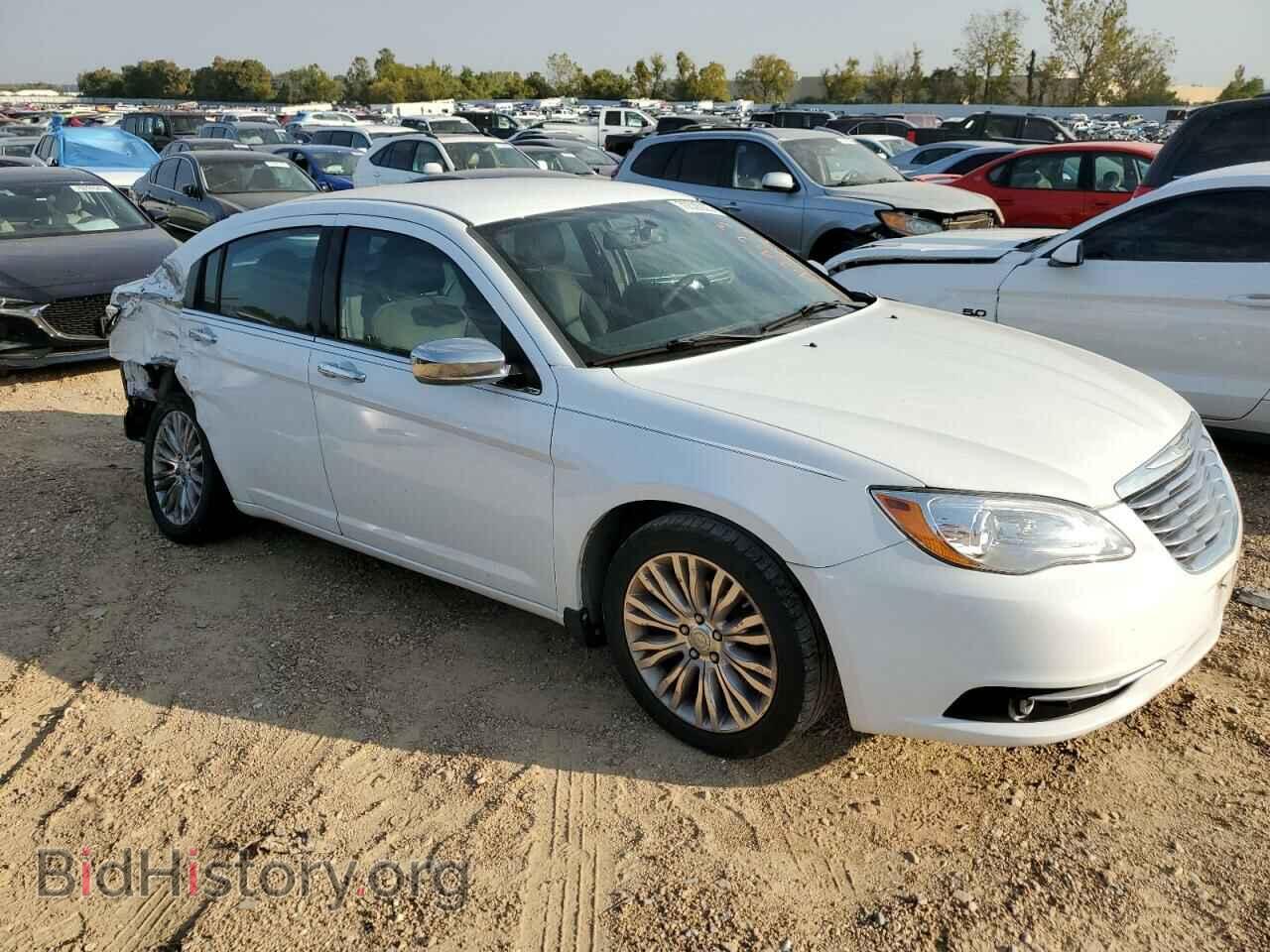 2013 CHRYSLER 200 - VIN: 1C3CCBCG2DN525793 - Photo 4
