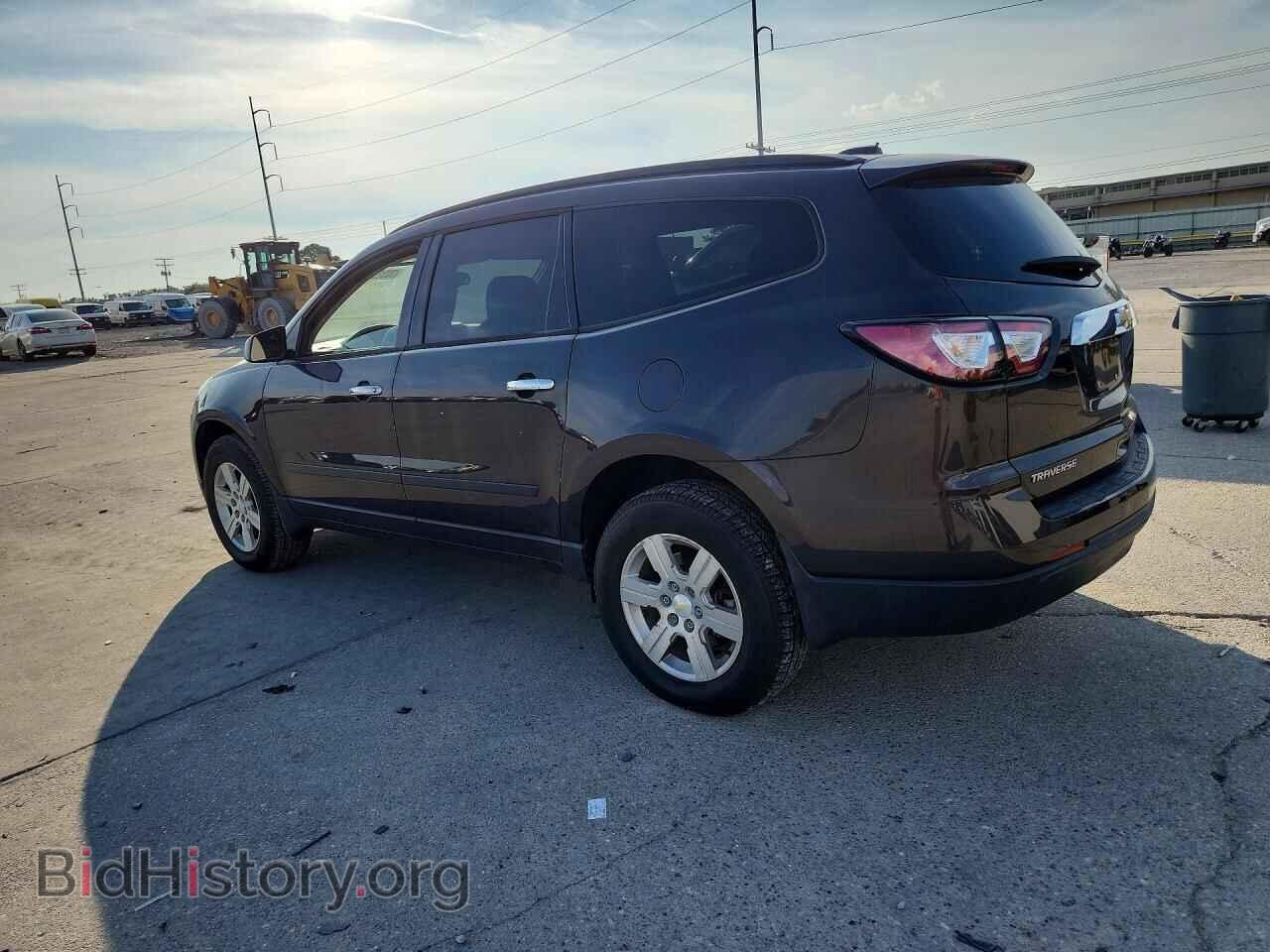 2017 CHEVROLET TRAVERSE - VIN: 1GNKRFED5HJ220227 - Photo 2
