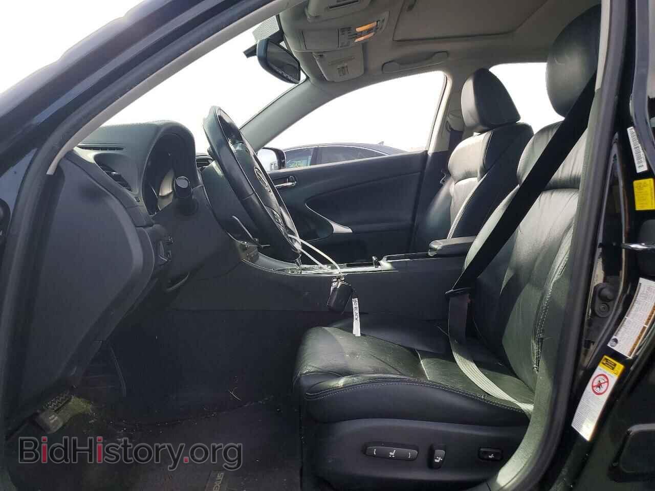 2011 LEXUS IS - VIN: JTHBF5C24B5130093 - Photo 7