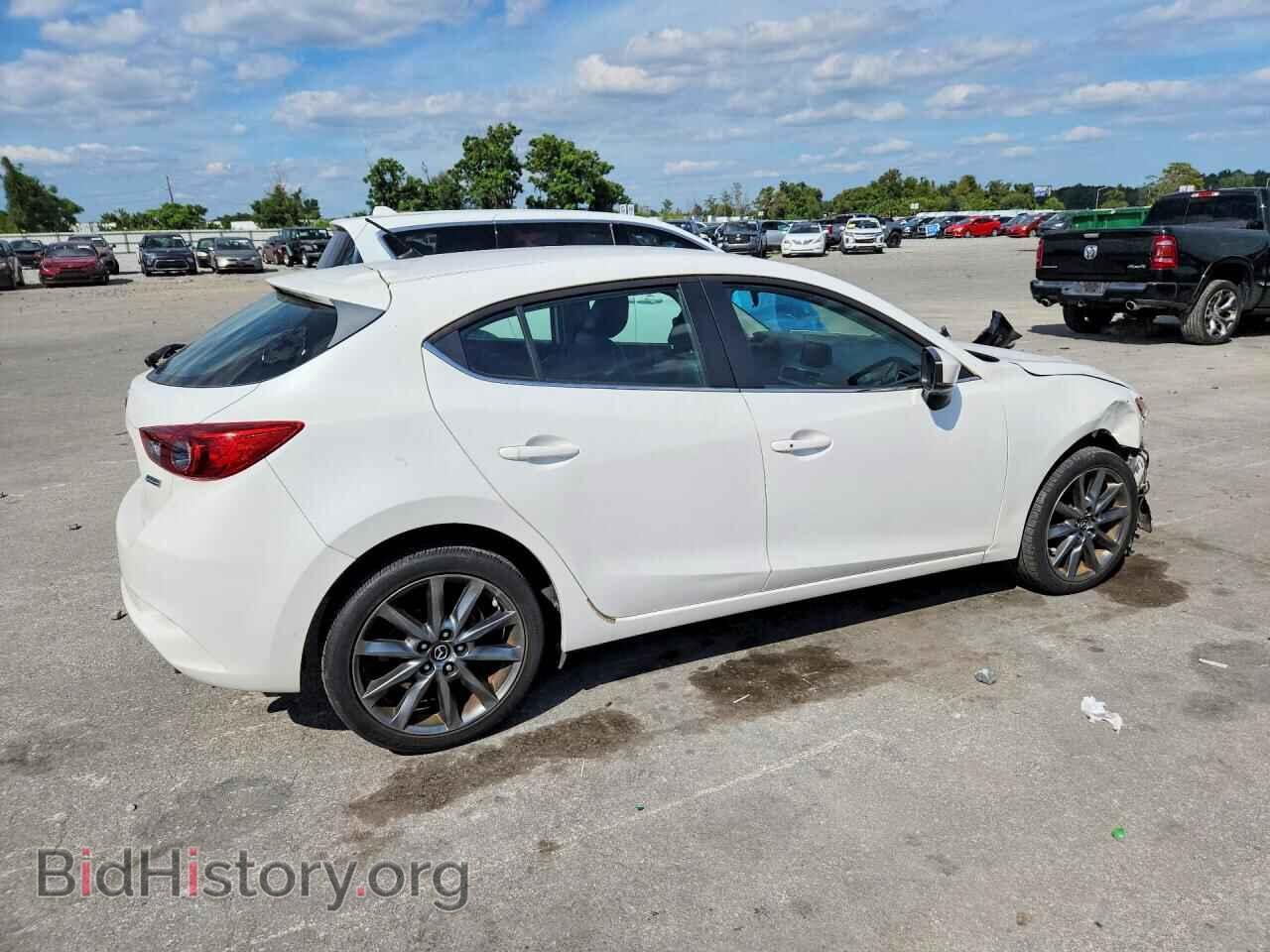 2018 MAZDA 3 - VIN: 3MZBN1L37JM271297 - Фото 3