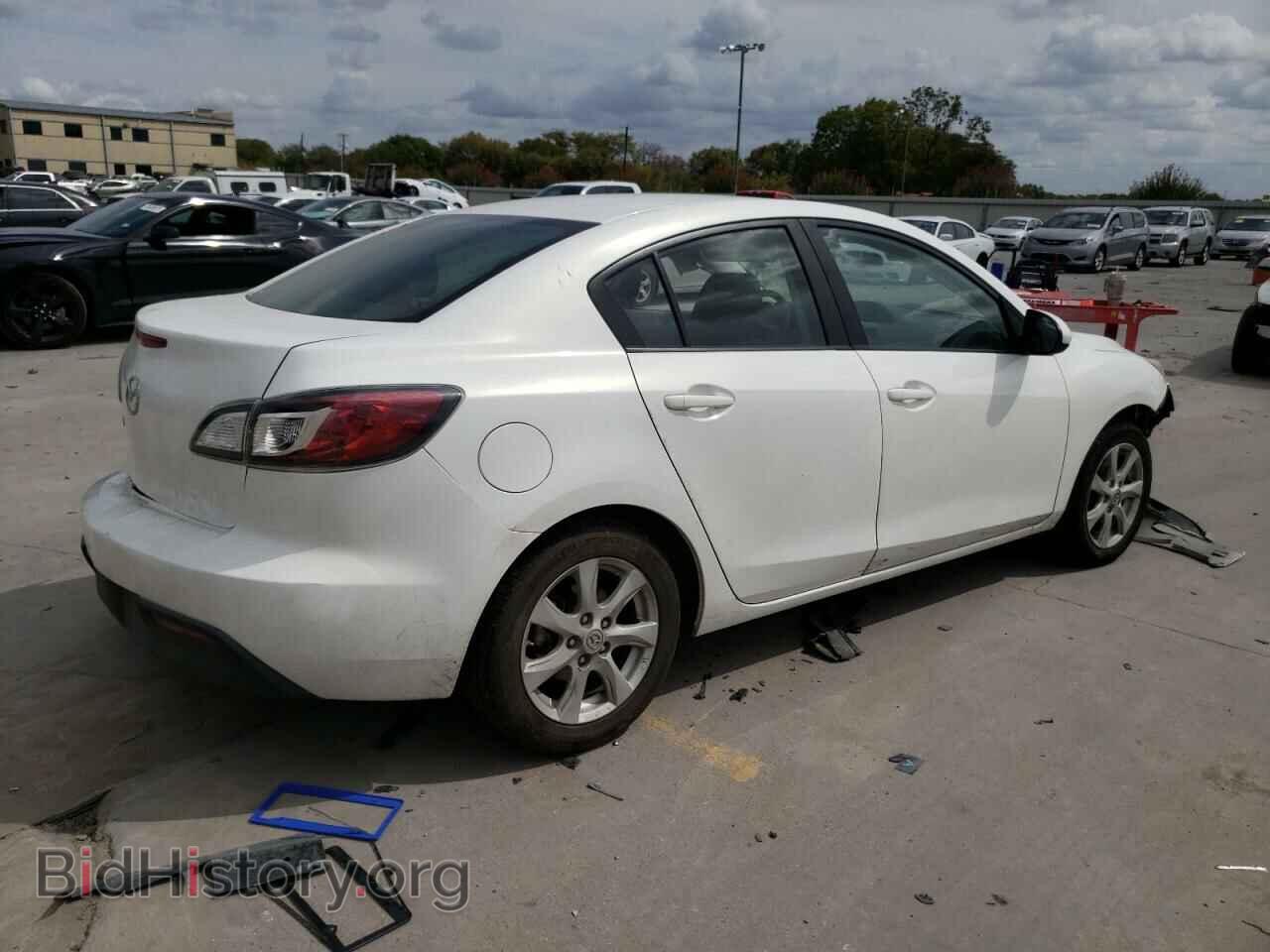 2011 MAZDA 3 - VIN: JM1BL1VF7B1361189 - Фото 3