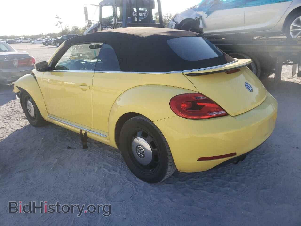 2014 VOLKSWAGEN BEETLE - VIN: 3VW517AT3EM815749 - Фото 2