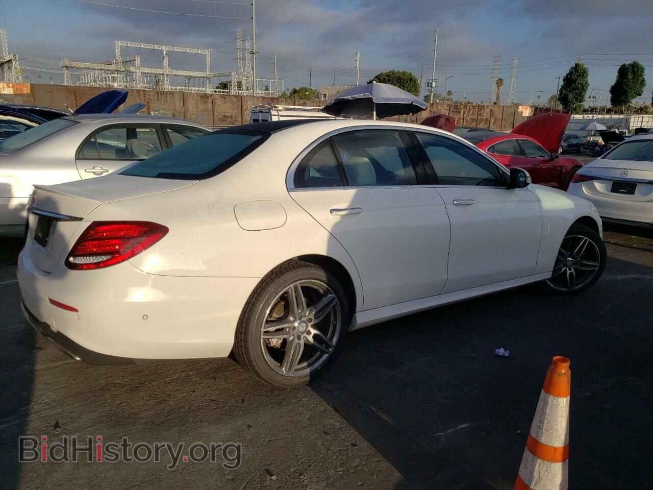 2017 MERCEDES-BENZ E-CLASS - VIN: WDDZF4JB5HA105562 - Фото 3