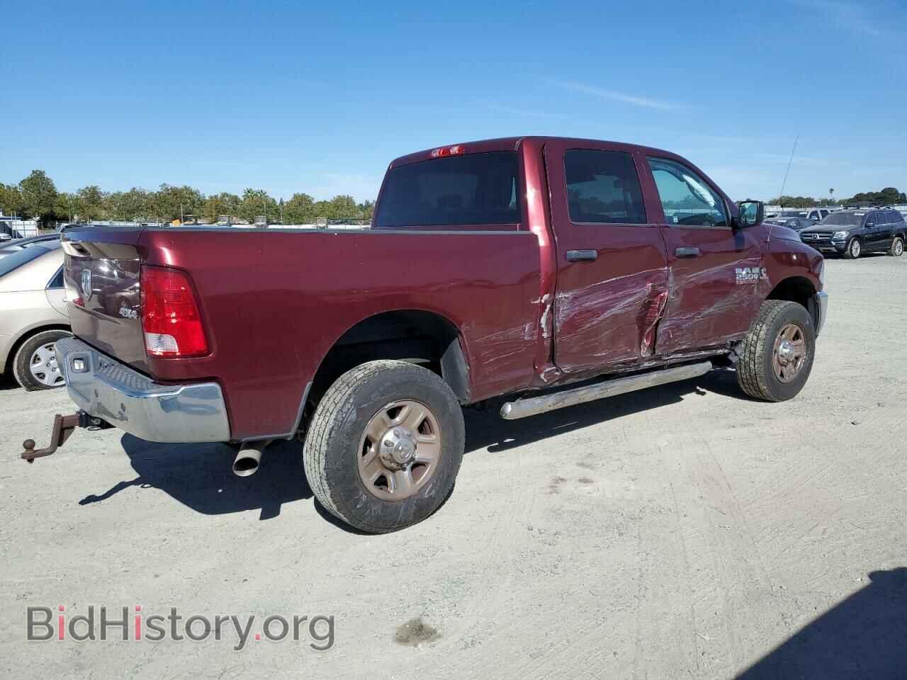 2017 RAM All Models - VIN: 3C6UR5CL6HG740080 - Photo 3