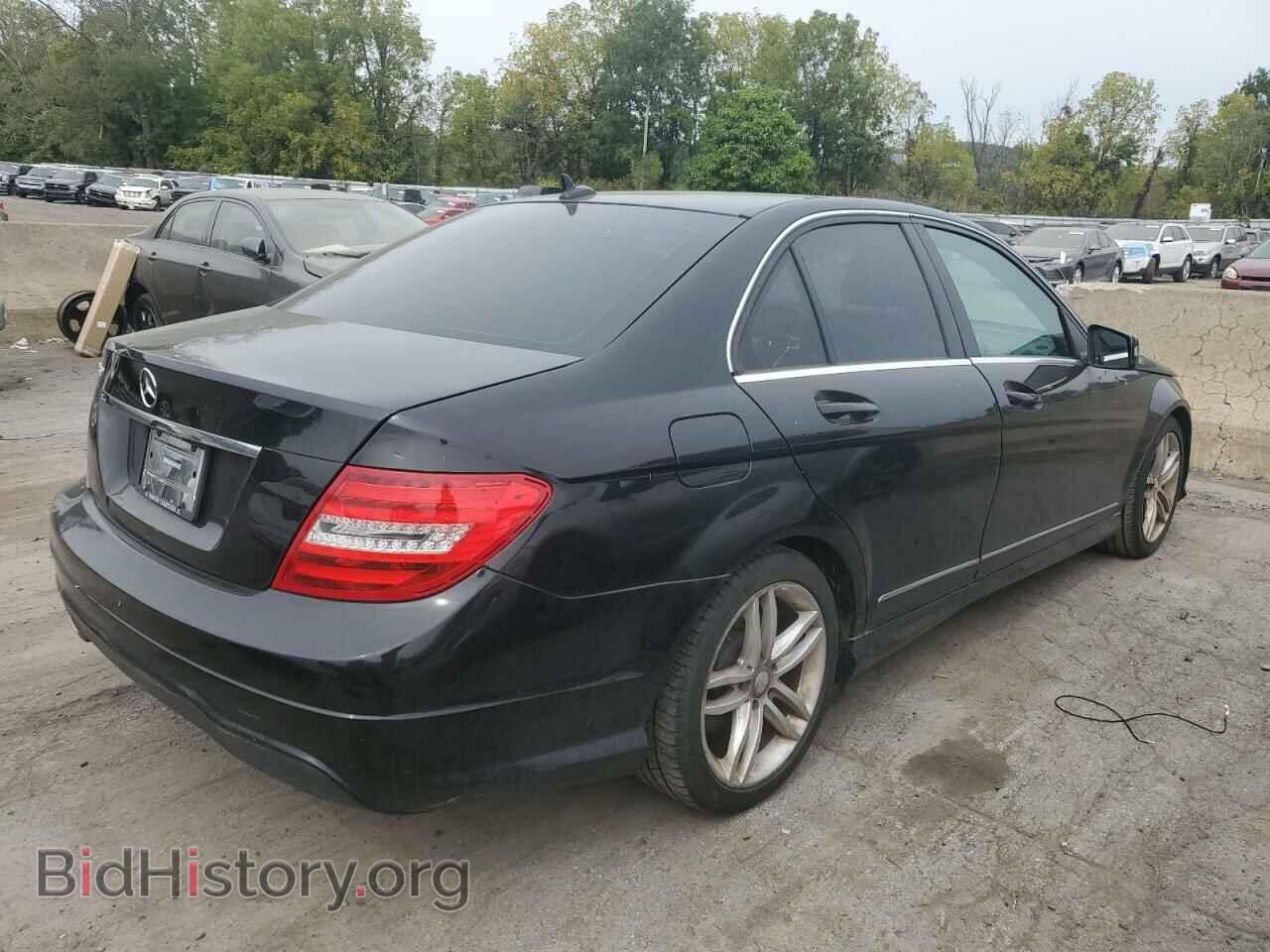 2013 MERCEDES-BENZ C-CLASS - VIN: WDDGF4HB8DA852015 - Фото 3