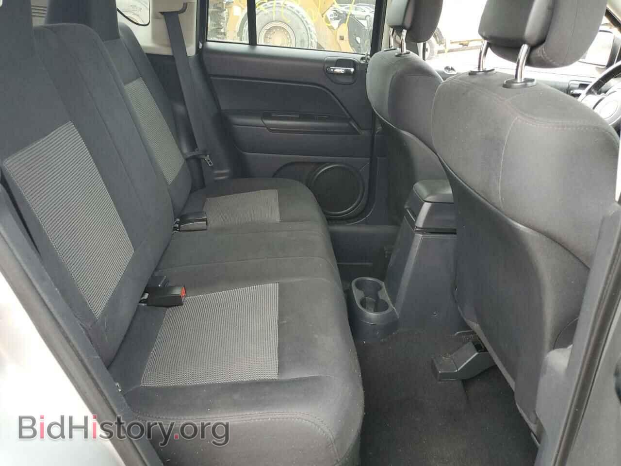 2011 JEEP COMPASS - VIN: 1J4NT1FA3BD173827 - Photo 11