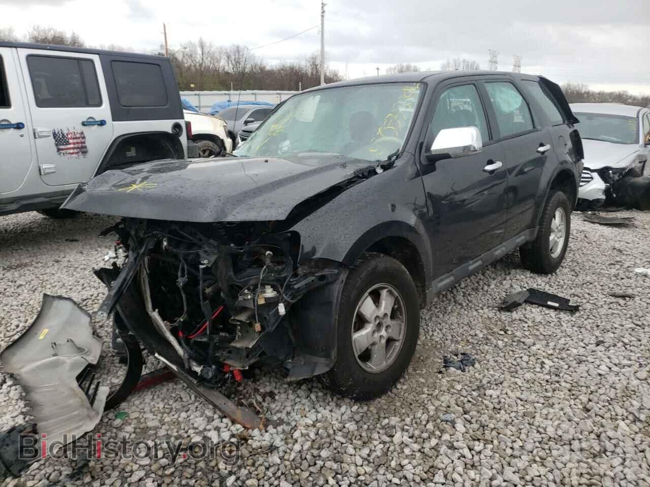 2011 FORD ESCAPE - VIN: 1FMCU0C71BKC54331 - Фото 2