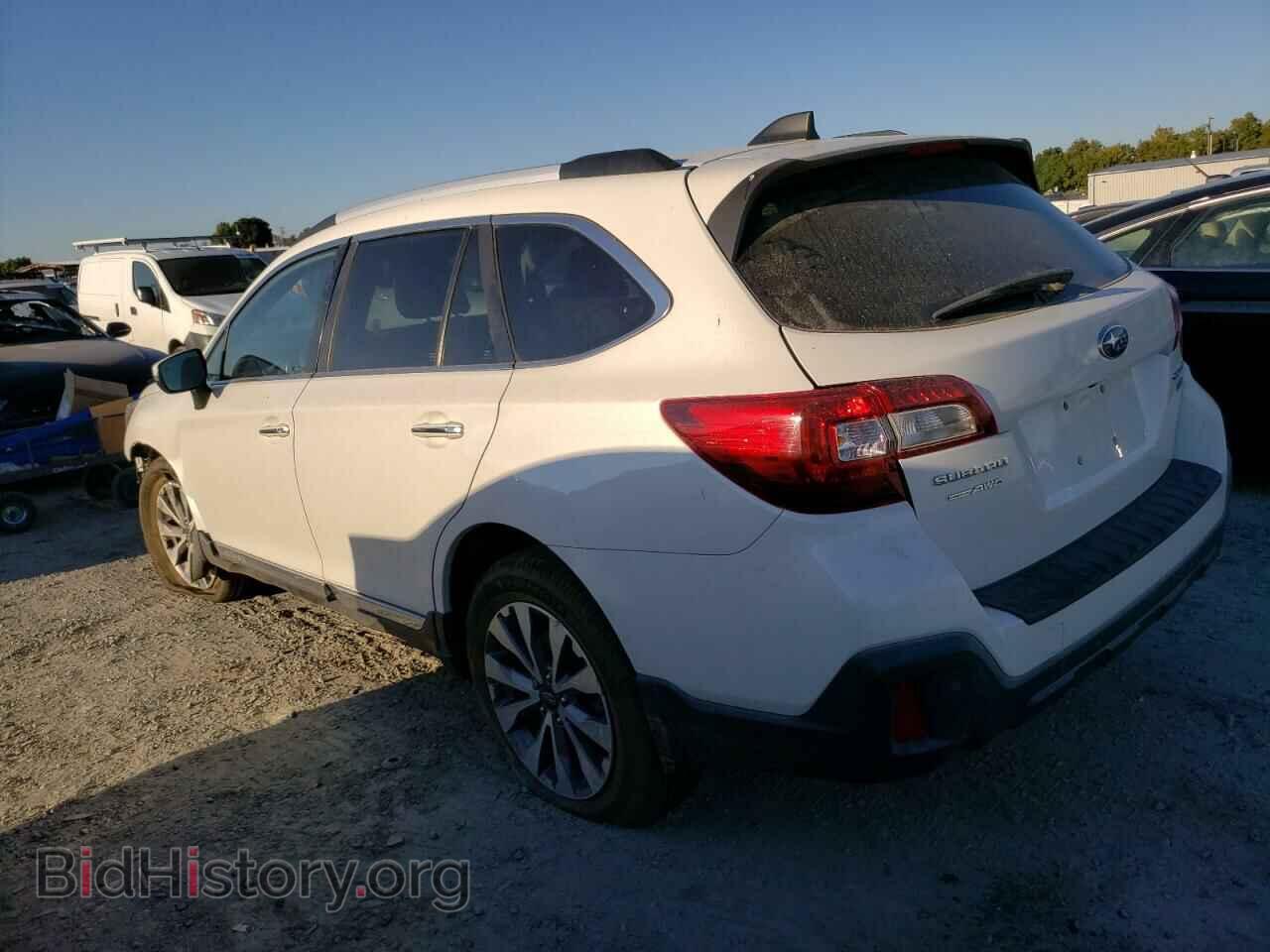 2018 SUBARU OUTBACK - VIN: 4S4BSETC9J3224076 - Фото 2