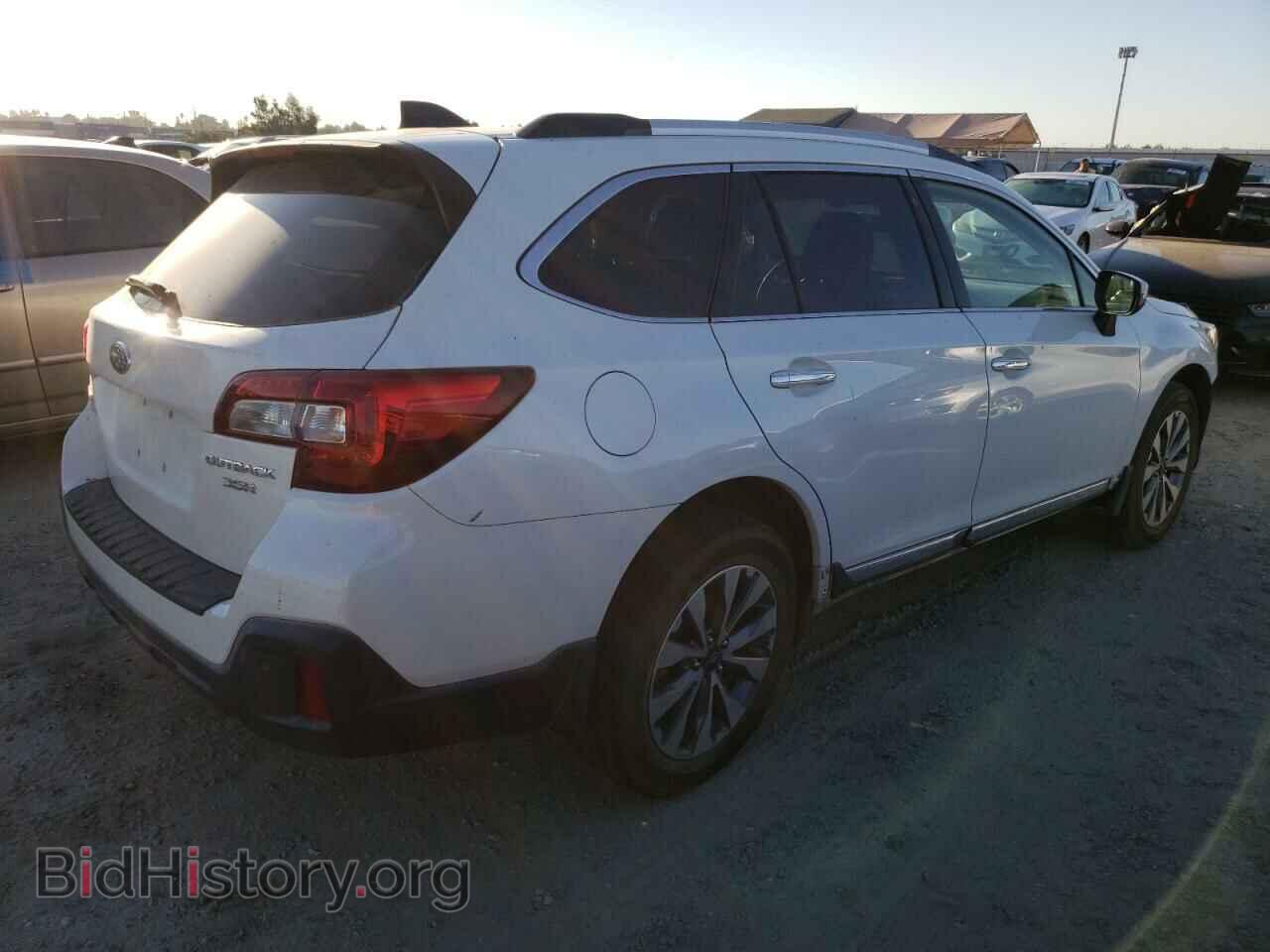 2018 SUBARU OUTBACK - VIN: 4S4BSETC9J3224076 - Фото 3
