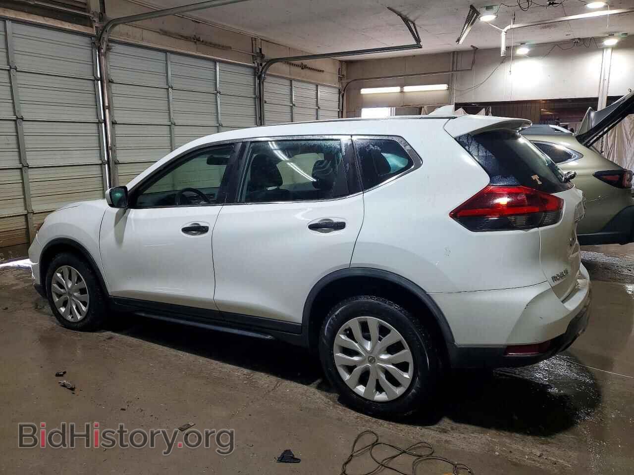 2018 NISSAN ROGUE - VIN: KNMAT2MT0JP606497 - Фото 2