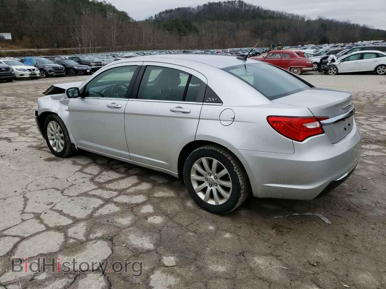 2011 CHRYSLER 200 - VIN: 1C3BC1FB1BN625936 - Фото 2