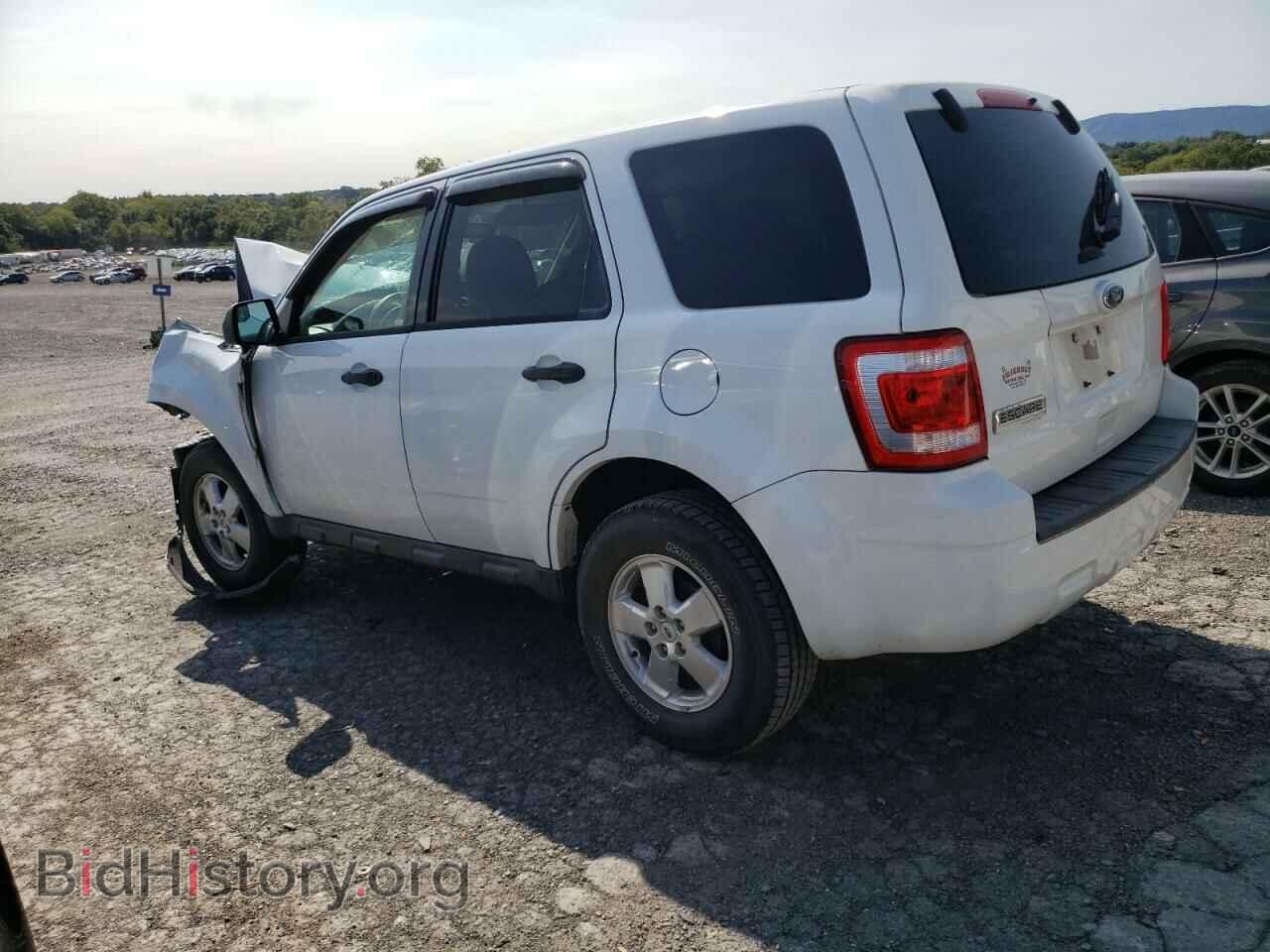 2011 FORD ESCAPE - VIN: 1FMCU9C71BKC69674 - Фото 2