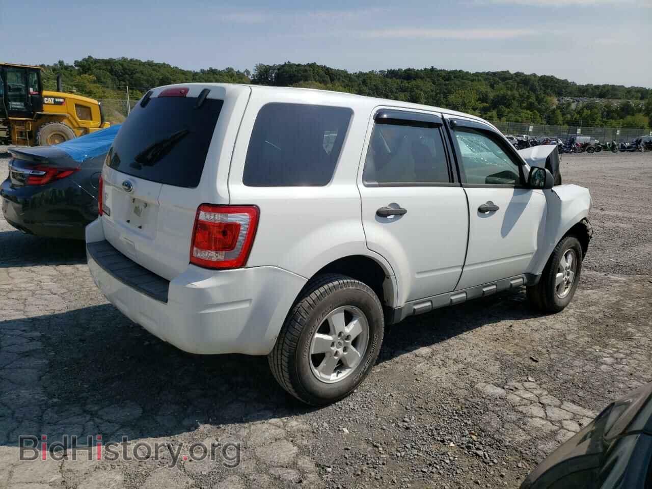 2011 FORD ESCAPE - VIN: 1FMCU9C71BKC69674 - Фото 3