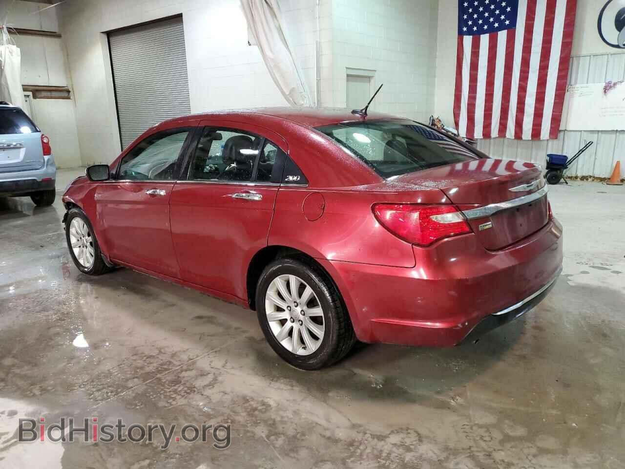 2013 CHRYSLER 200 - VIN: 1C3CCBCG1DN528698 - Фото 2