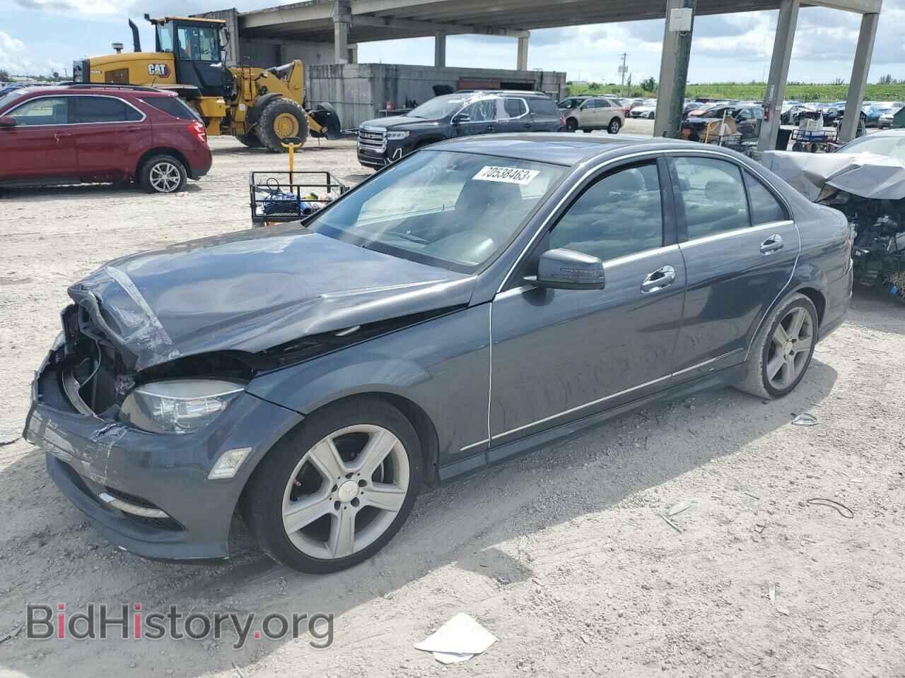 Photo WDDGF5EB1BR179531 - MERCEDES-BENZ C-CLASS 2011