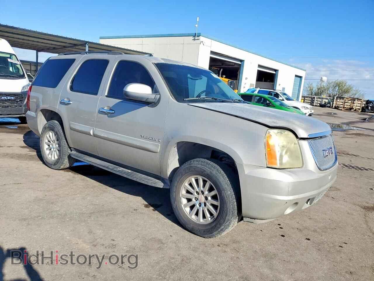 2007 GMC YUKON - VIN: 1GKFC13067R196703 - Photo 4