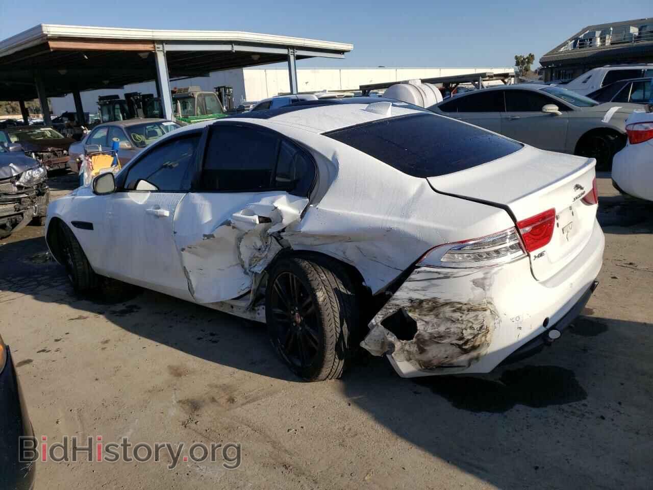 2017 JAGUAR XE - VIN: SAJAE4BG5HA964172 - Фото 2