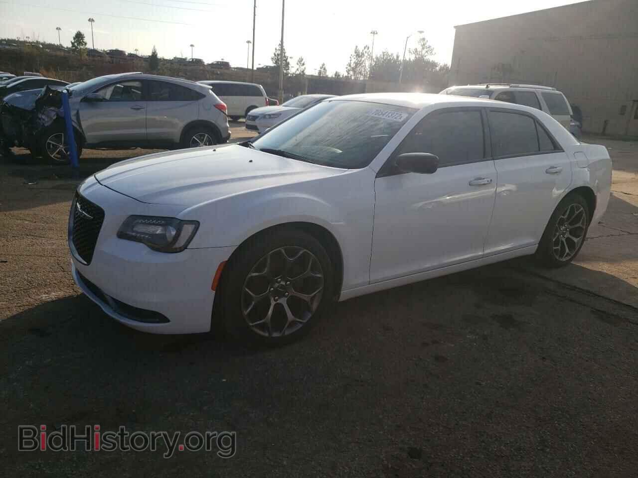 Фотография 2C3CCAAG3JH340296 - CHRYSLER 300 2018