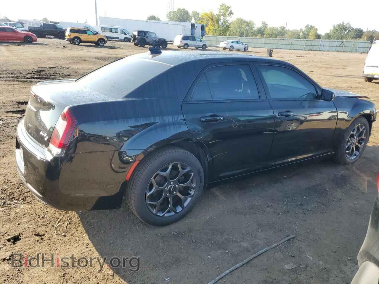 2017 CHRYSLER 300 - VIN: 2C3CCAGG0HH619173 - Фото 3