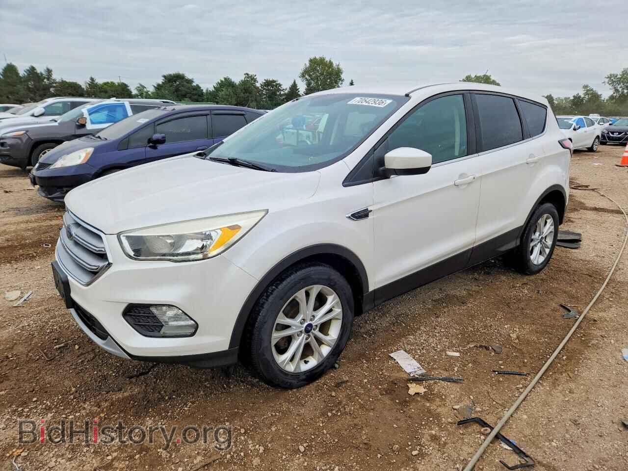 Фотография 1FMCU0GD8HUF03527 - FORD ESCAPE 2017