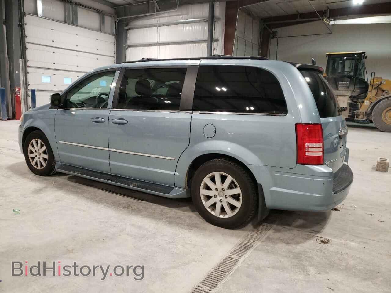 2010 CHRYSLER MINIVAN - VIN: 2A4RR8DX6AR361320 - Фото 2