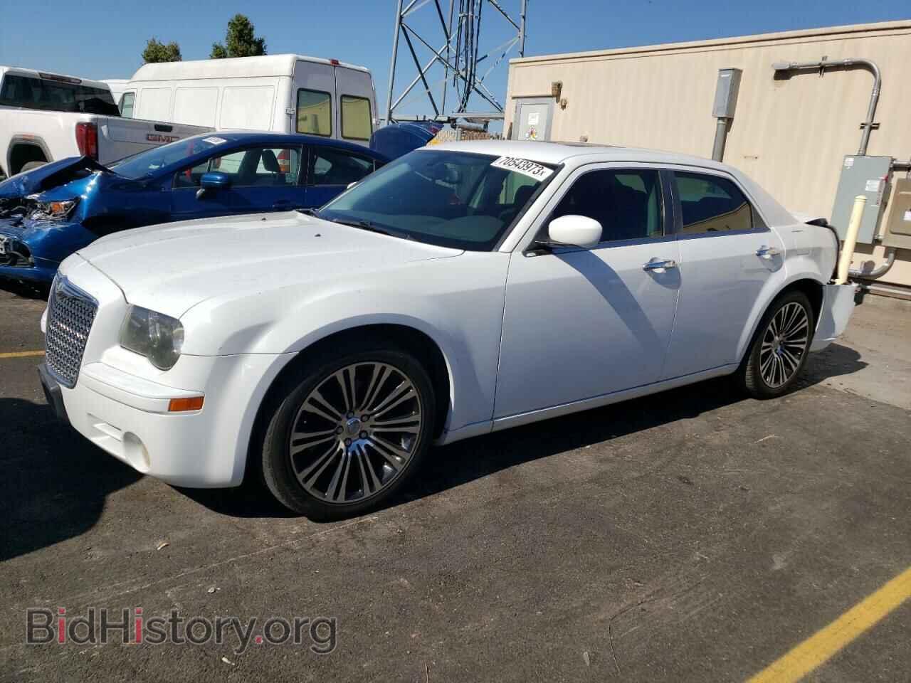 Photo 2C3CA9CTXAH255762 - CHRYSLER 300 2010