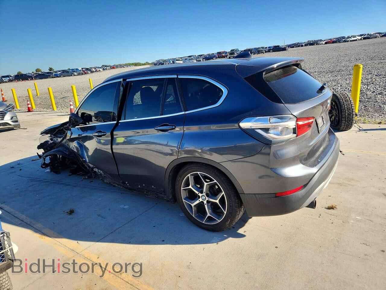 2016 BMW X1 - VIN: WBXHT3C33GP886305 - Фото 2