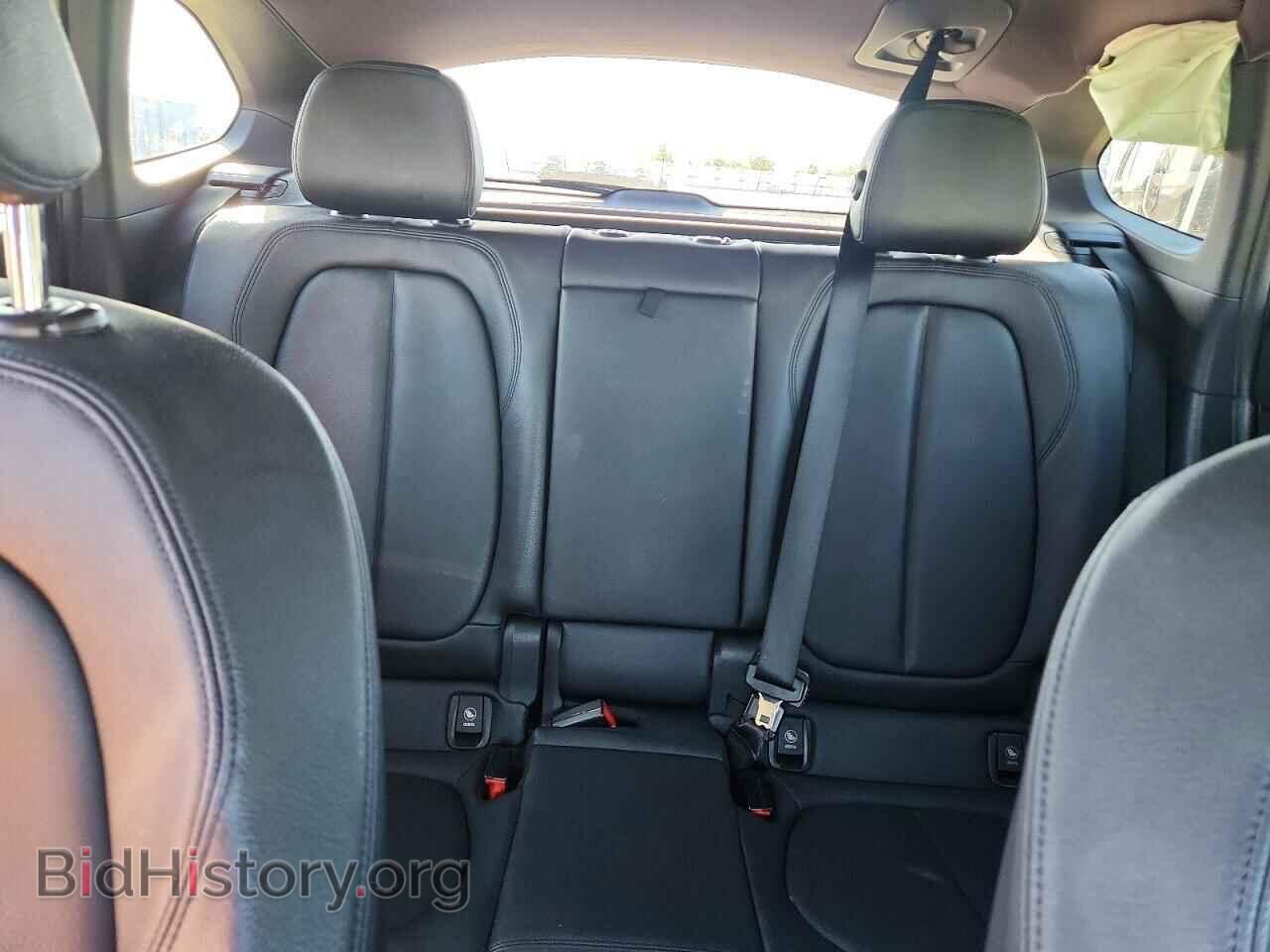 2016 BMW X1 - VIN: WBXHT3C33GP886305 - Фото 10