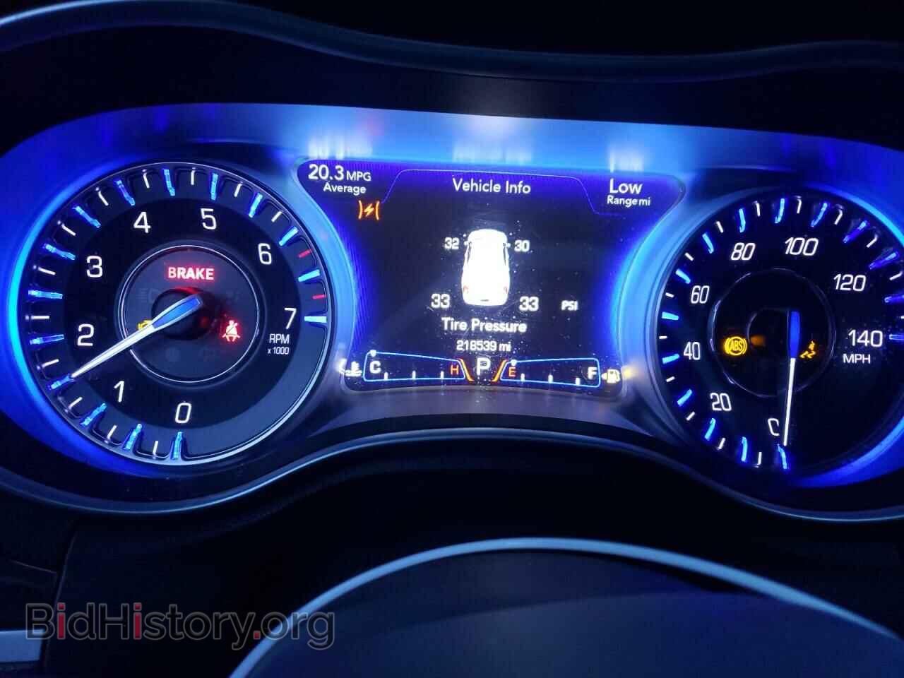 2016 CHRYSLER 300 - VIN: 2C3CCAAG8GH208238 - Фото 9