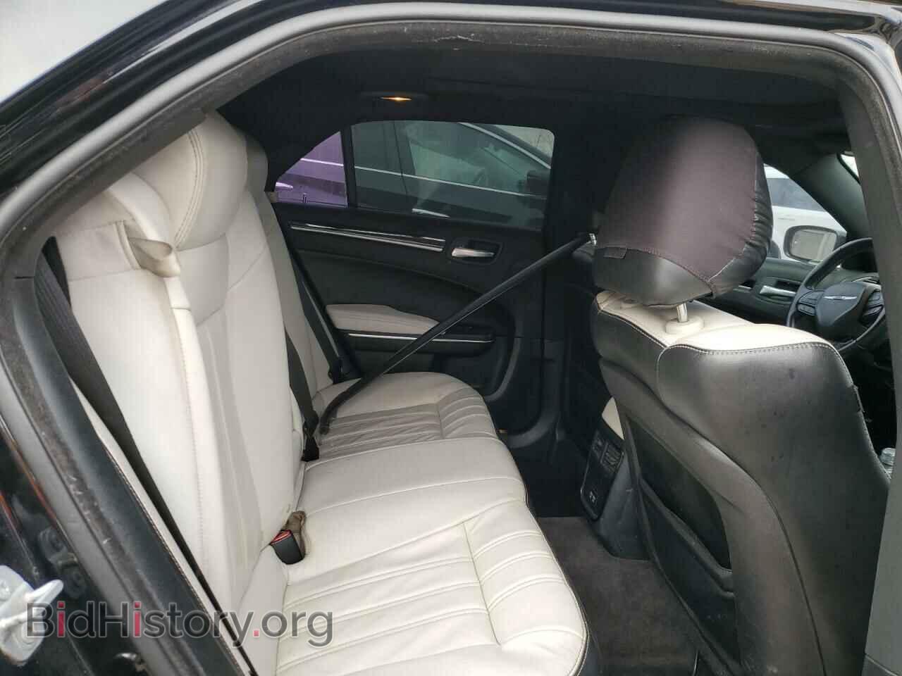 2017 CHRYSLER 300 - VIN: 2C3CCAGGXHH544465 - Photo 10