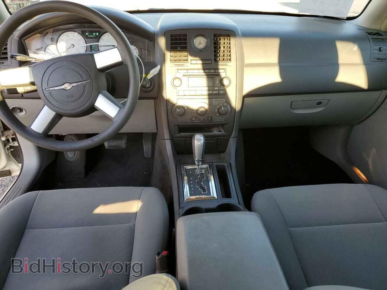 2007 CHRYSLER 300 - VIN: 2C3KA43R17H877632 - Фото 8