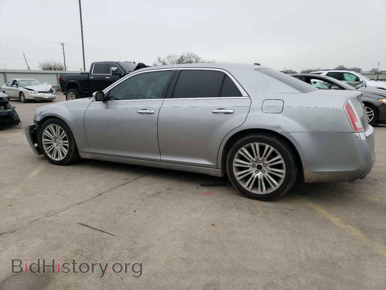 2011 CHRYSLER 300 - VIN: 2C3CA6CT1BH531262 - Фото 2