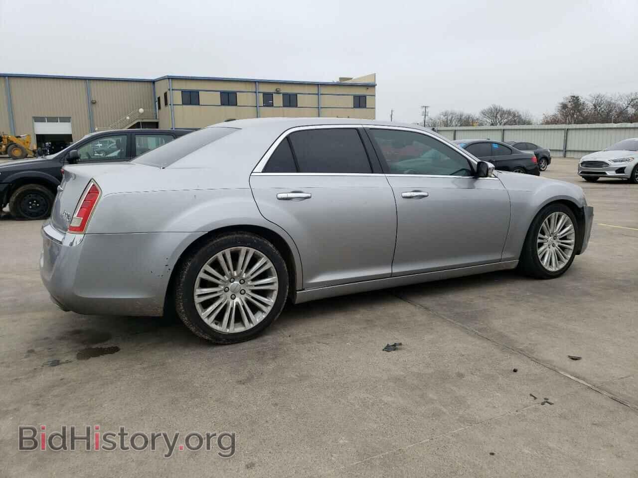 2011 CHRYSLER 300 - VIN: 2C3CA6CT1BH531262 - Фото 3