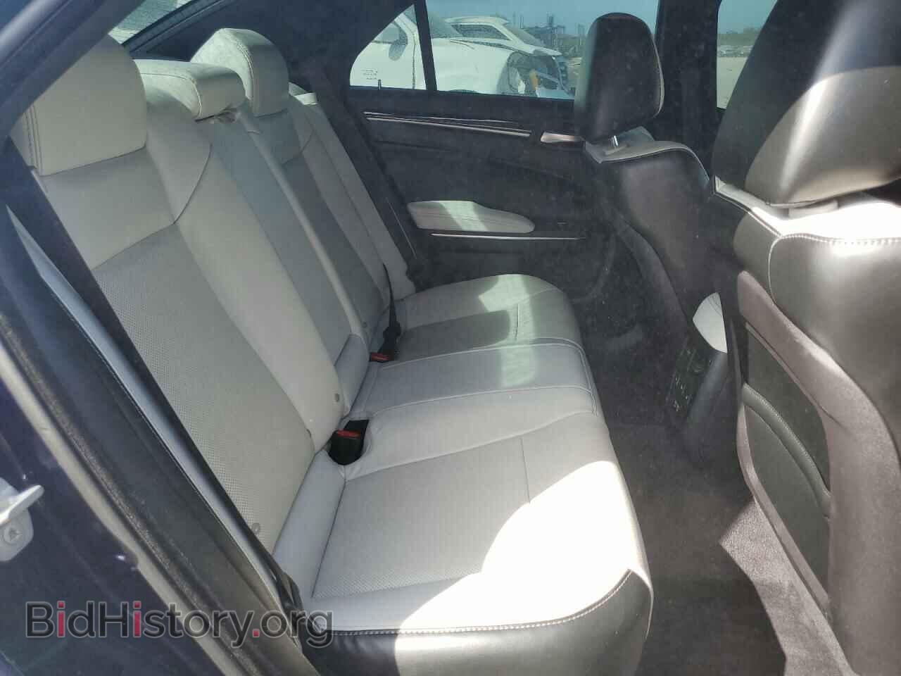2017 CHRYSLER 300 - VIN: 2C3CCABTXHH500261 - Фото 10