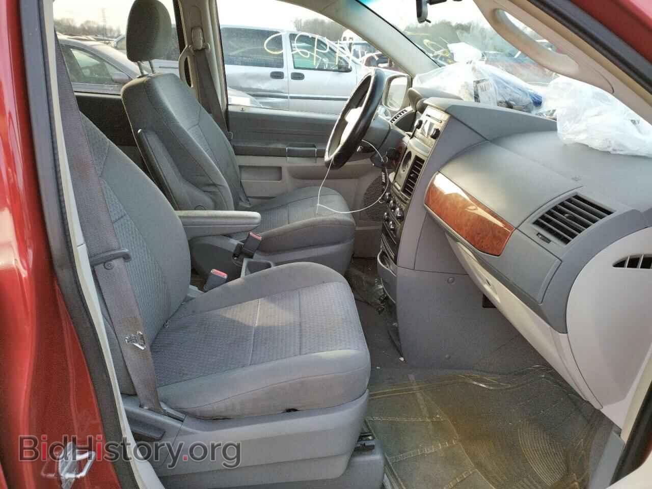 2008 CHRYSLER MINIVAN - VIN: 2A8HR44H28R620598 - Фото 5