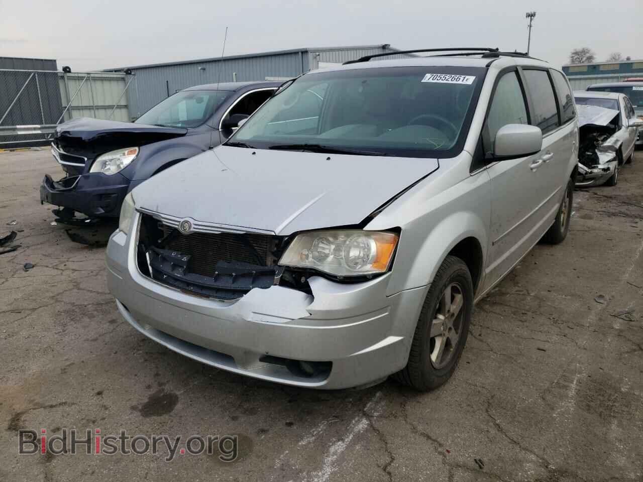 2009 CHRYSLER MINIVAN - VIN: 2A8HR54159R638832 - Фото 2