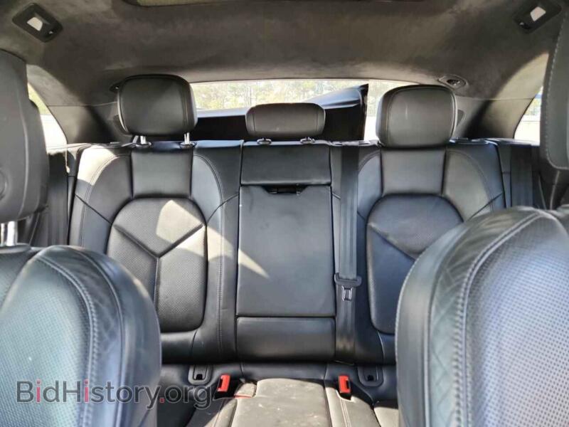 2016 Porsche MACAN (VIN WP1AF2A58GLB93854) — photo 10 of 13