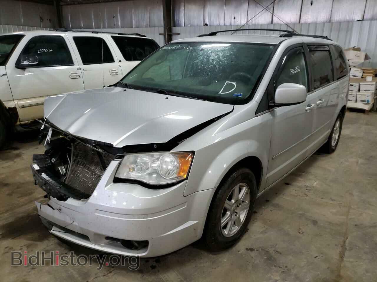 2010 CHRYSLER MINIVAN - VIN: 2A4RR5D16AR460990 - Фото 2